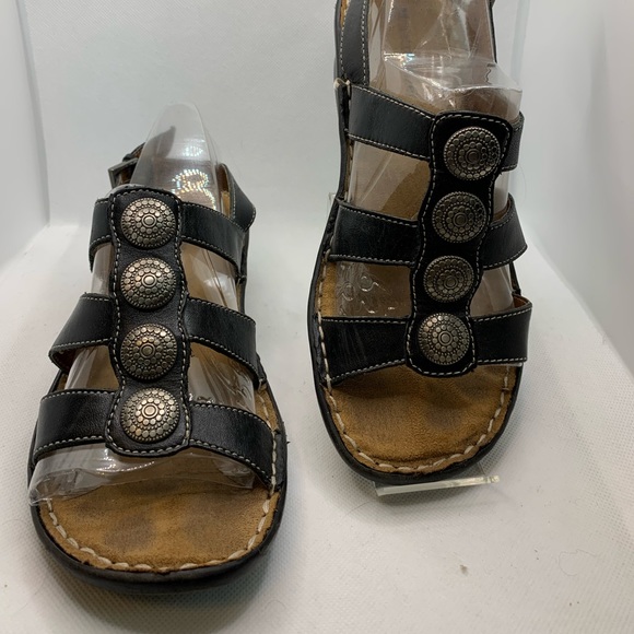 Natrualizer Black Leather Sandals Brass Embellished Ankle Strap Shoes Size 6.5M - Picture 2 of 9